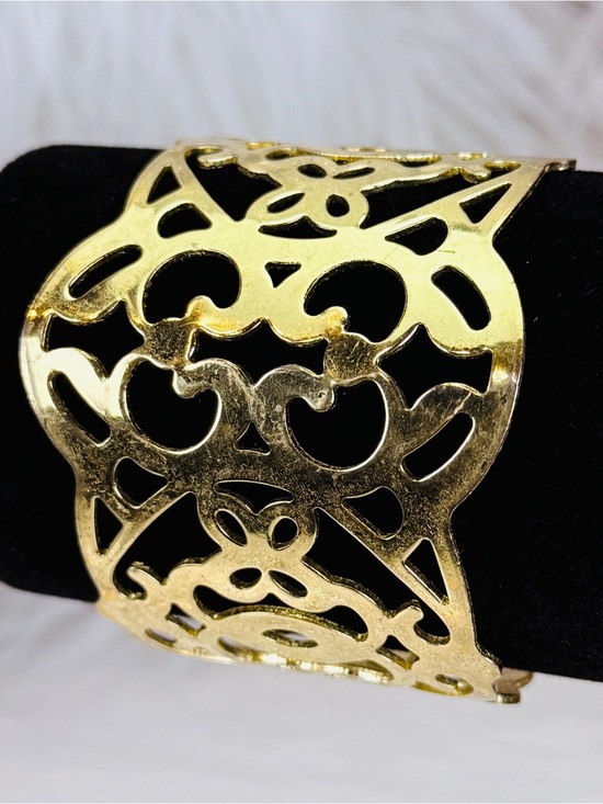 Vintage Goldtone Filigree Wide Band Cuff Bracelet main image 10